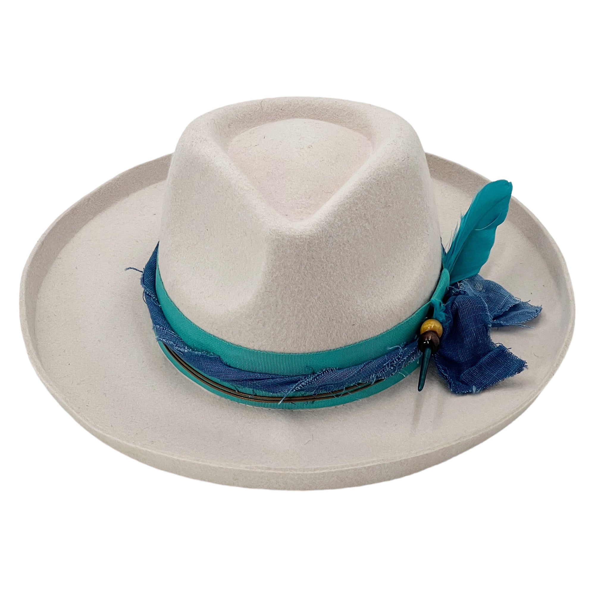 White Wide-Brim Hat – Vibrant Feather Accent