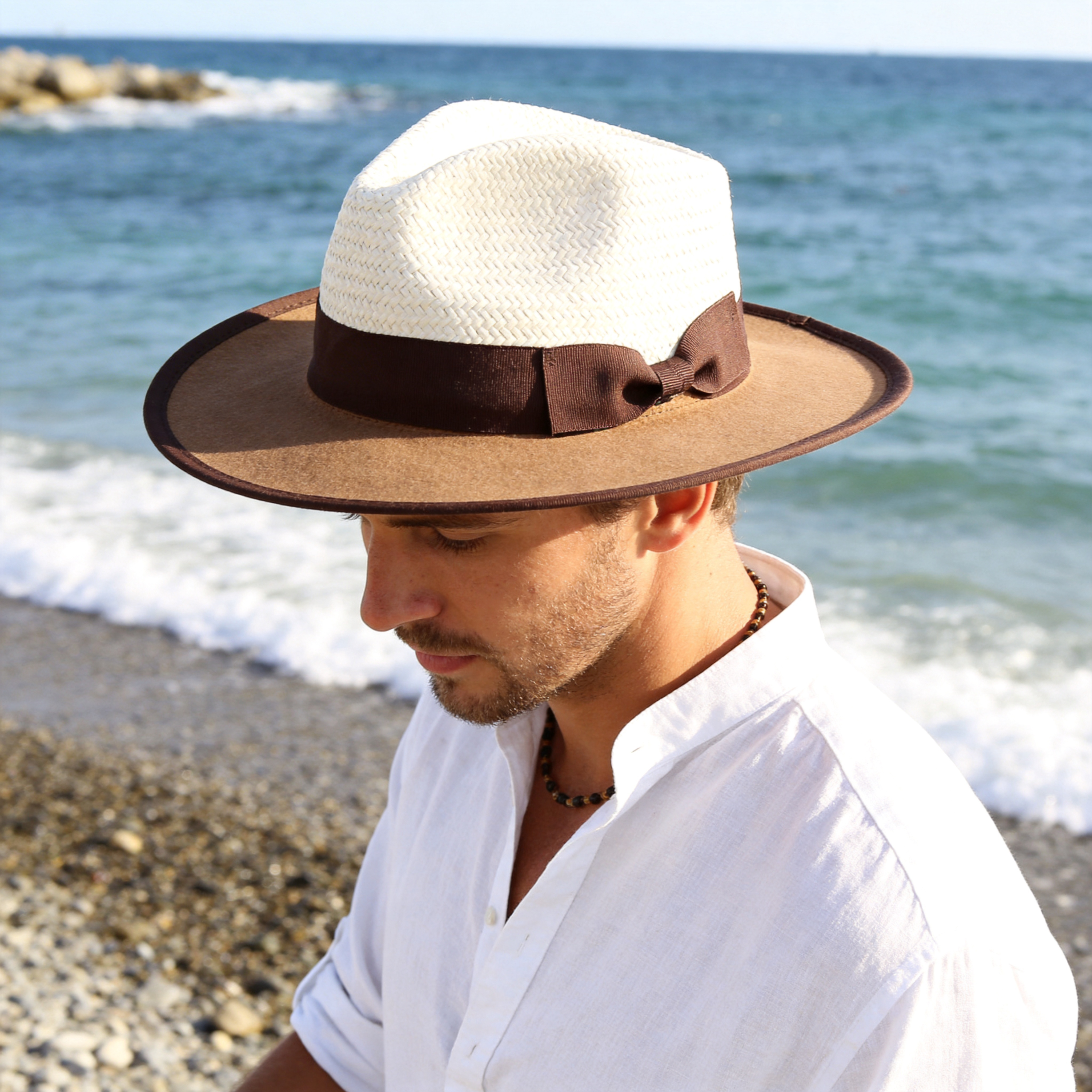Minimalist Straw Hat – Graphic Color Divide