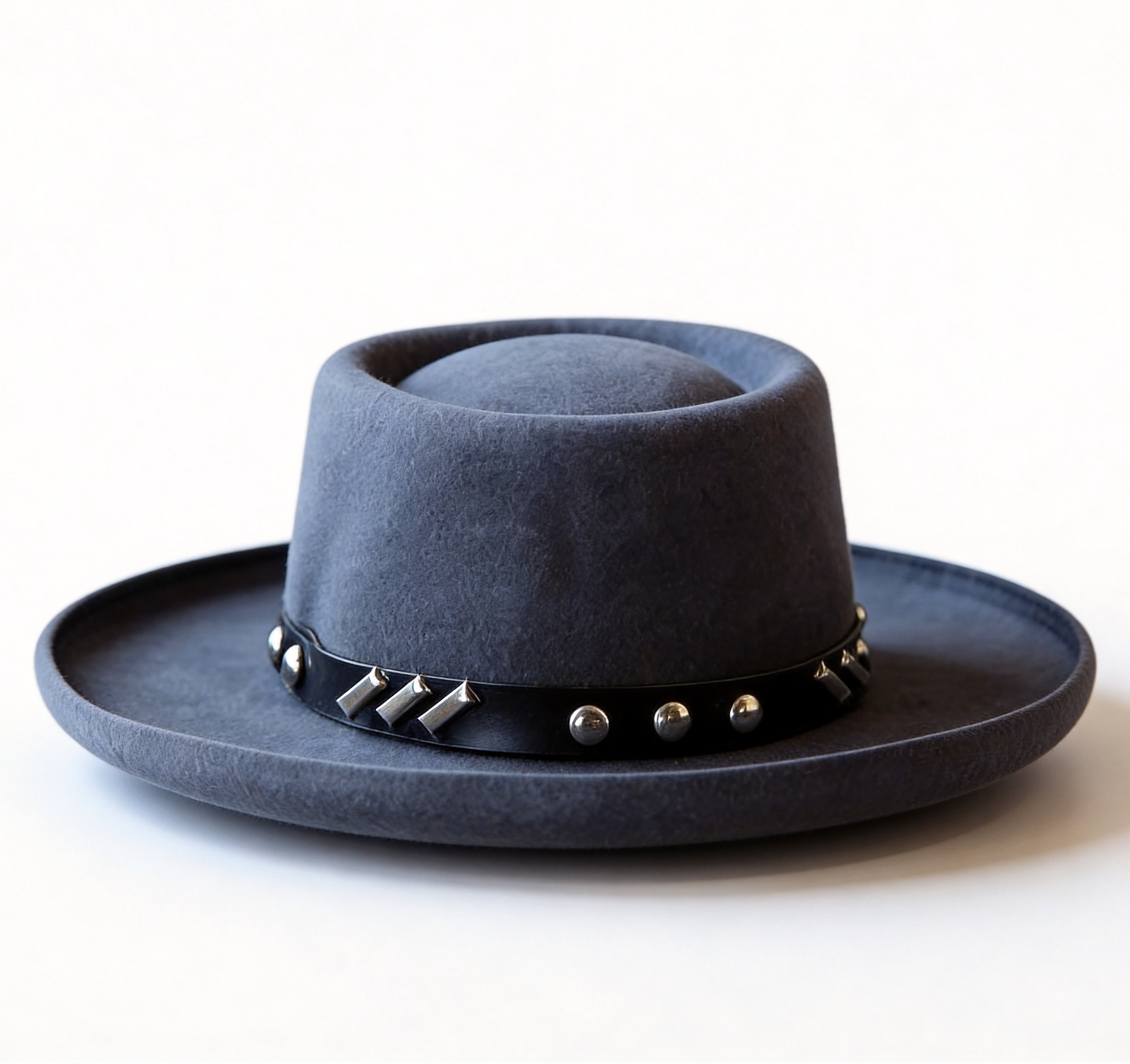 Premium Gambler Hat – Metal Clasp Detail