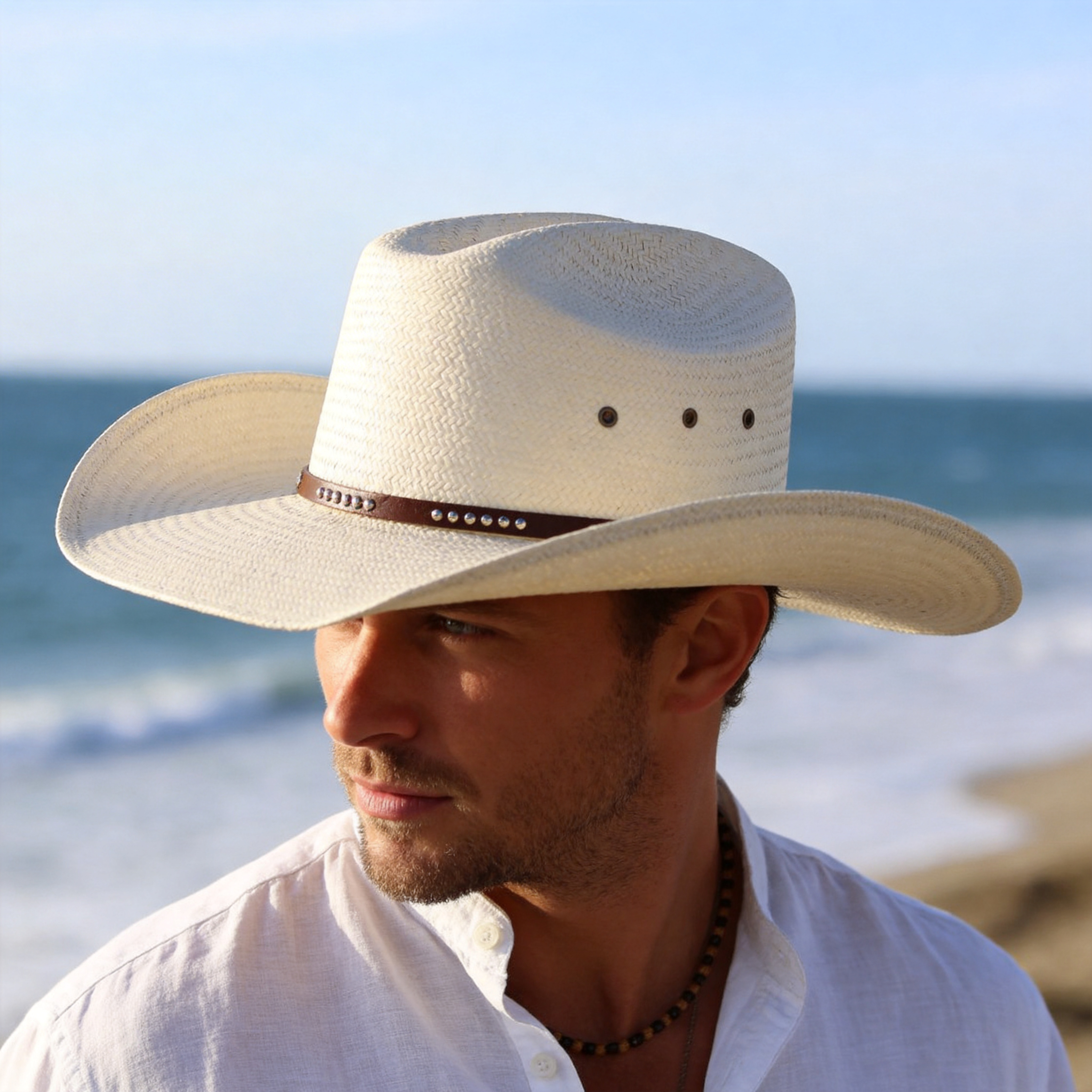 Modern Straw Hat – Sculpted Brim, Airflow Design