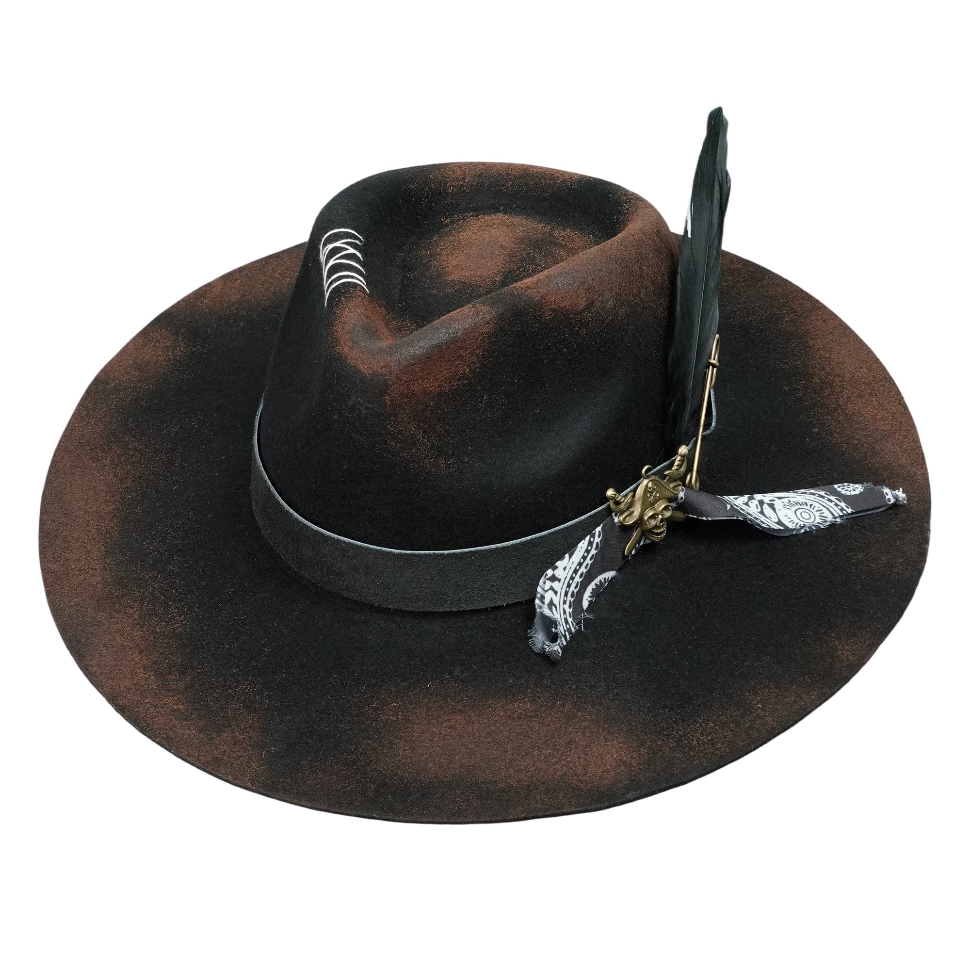 Edgy Felt Hat – Sculpted Form, Refined Hardware