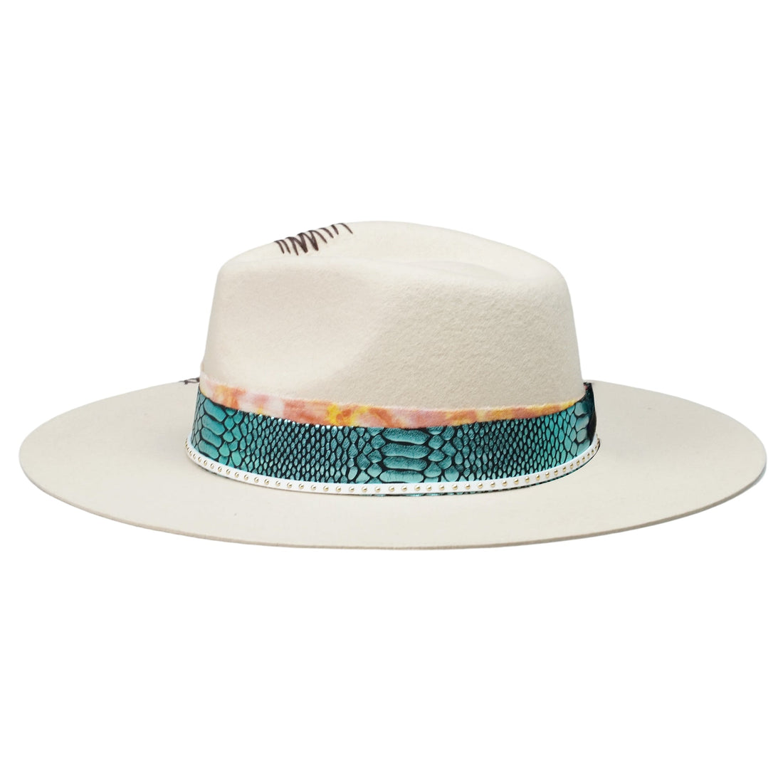 Elegant Off-White Hat – Stitched, Dyed, Luxe Trim