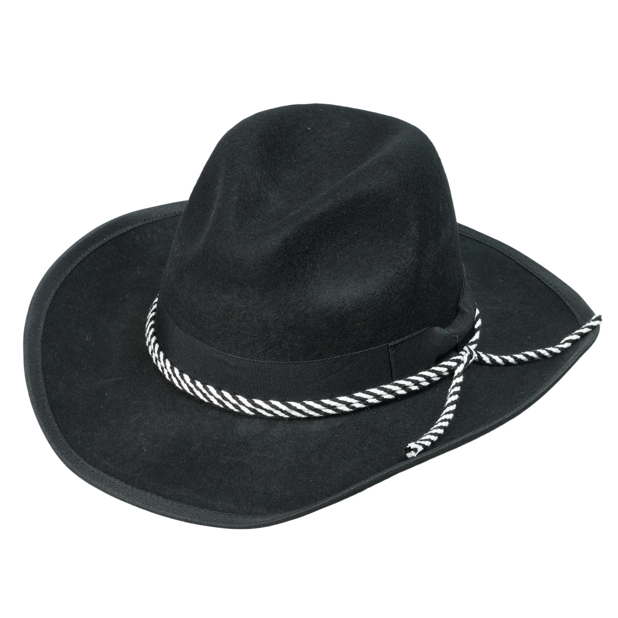 Chic Felt Hat – Classic Shape, Coordinated Accessories
