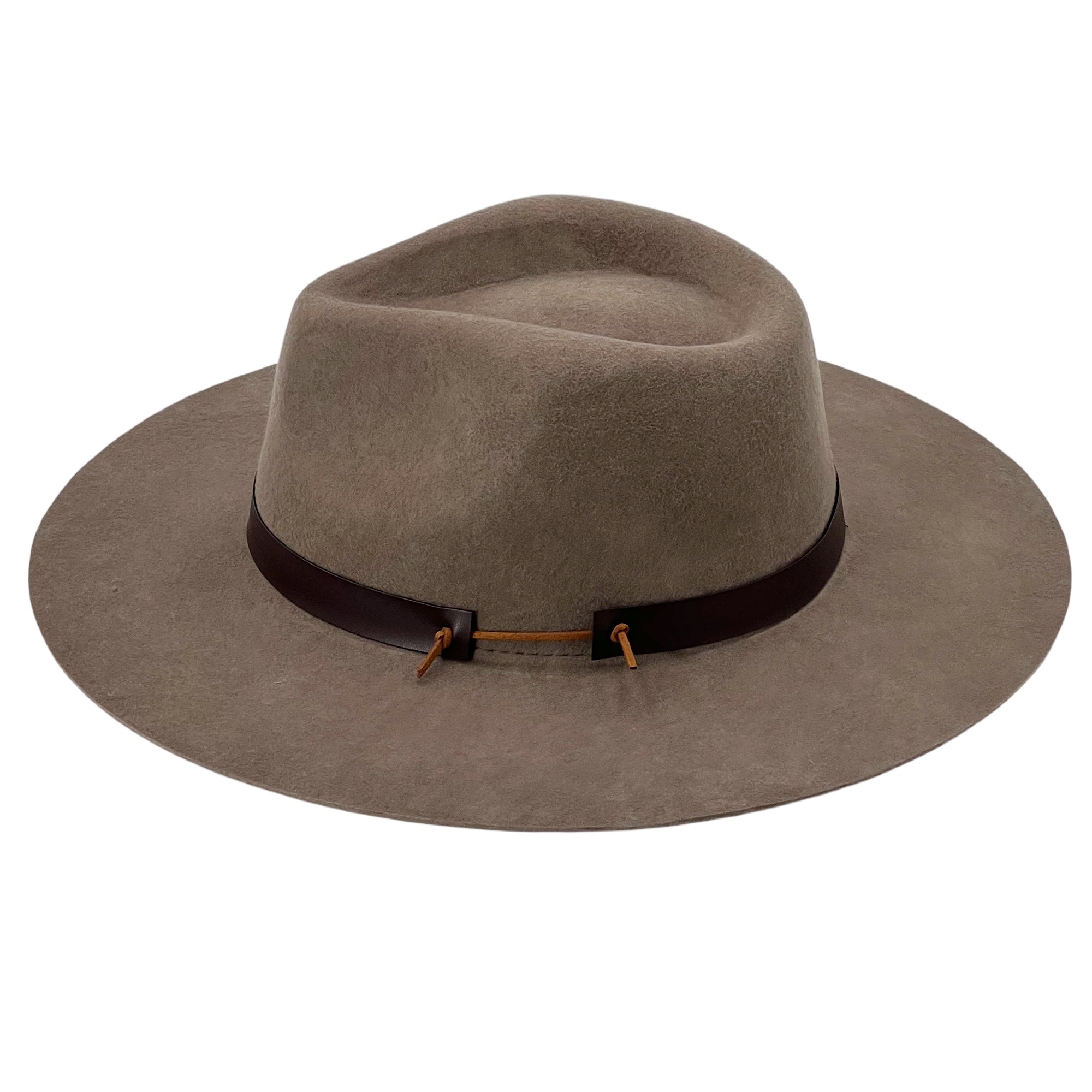 Soft Tan Flat-Brim – Minimalist Leather Strap