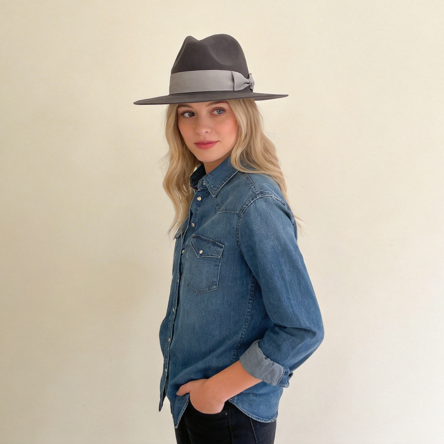 Modern Gray Hat – Elegant Satin Accent