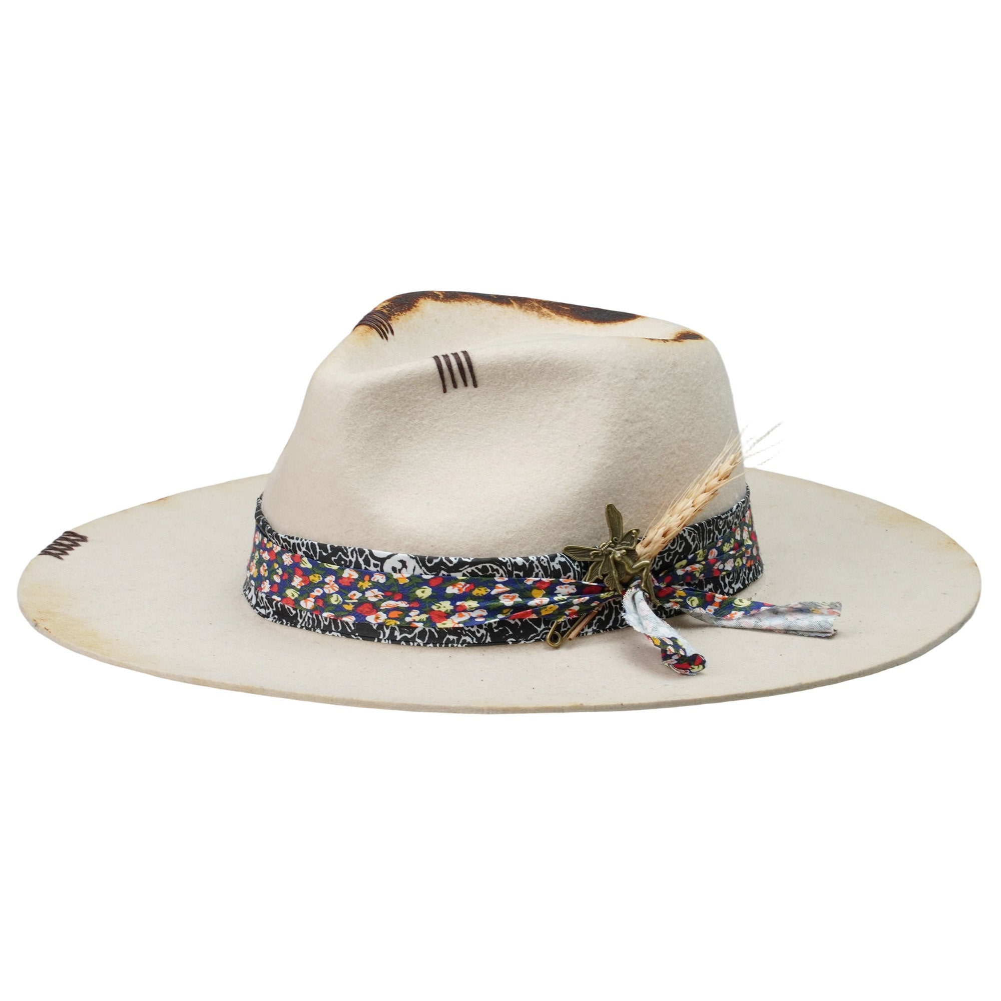 Elegant Off-White Hat – Floral Trim, Rustic Accents