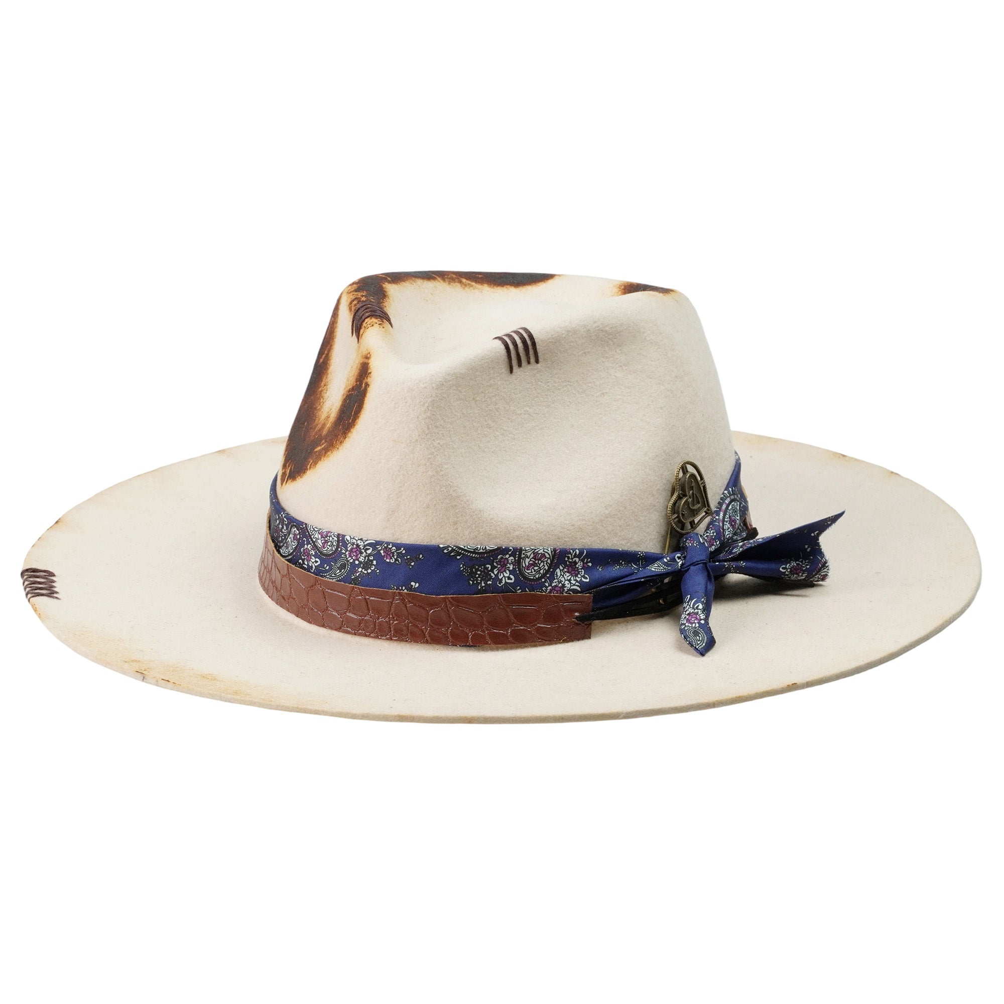 Hand-Burned Bold Felt Hat – Minimal Silhouette, Retro-Inspired Hardware