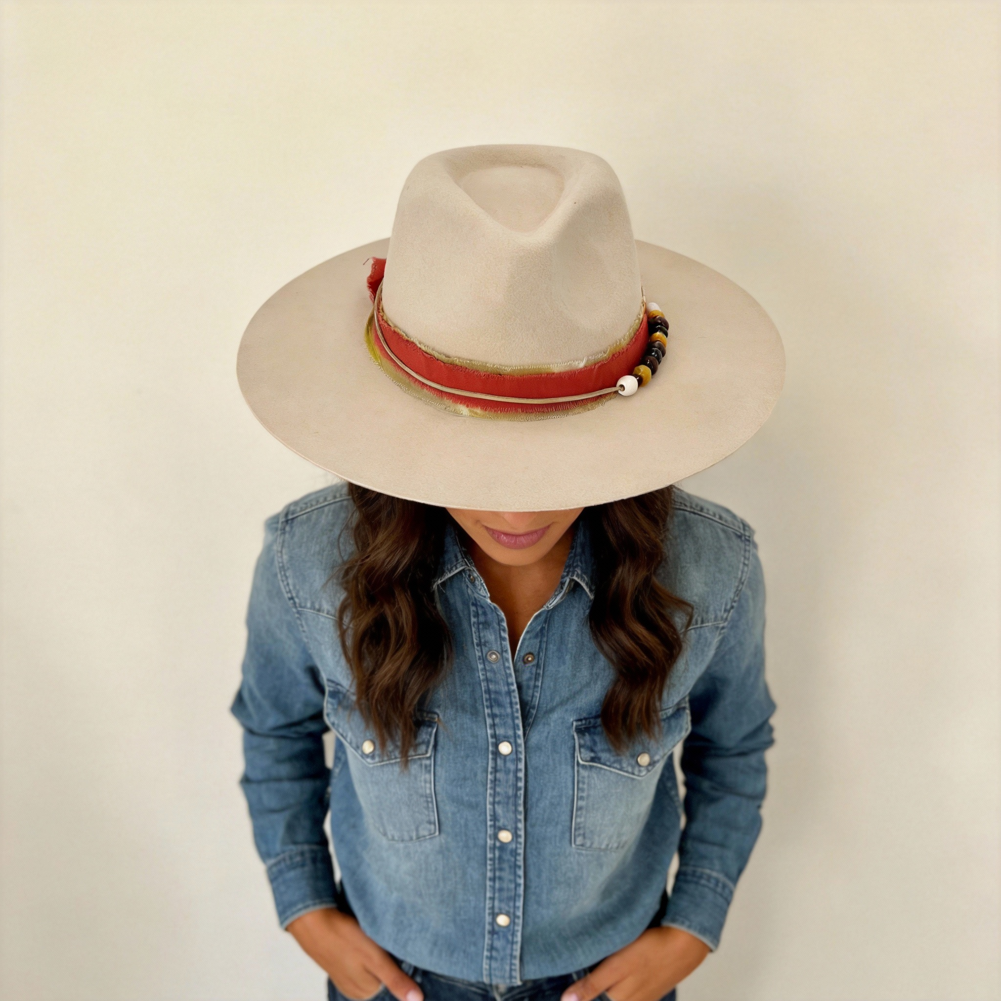 Beige Wide-Brim Felt Hat – Beaded Band