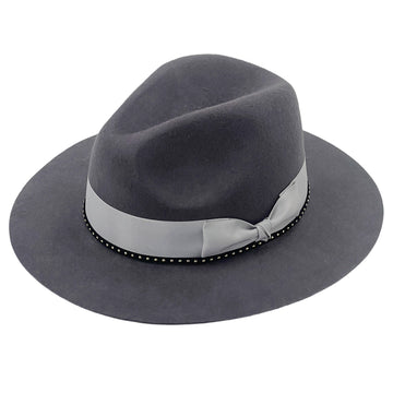 Gray Felt Hat – Minimalist Two-Tone Band