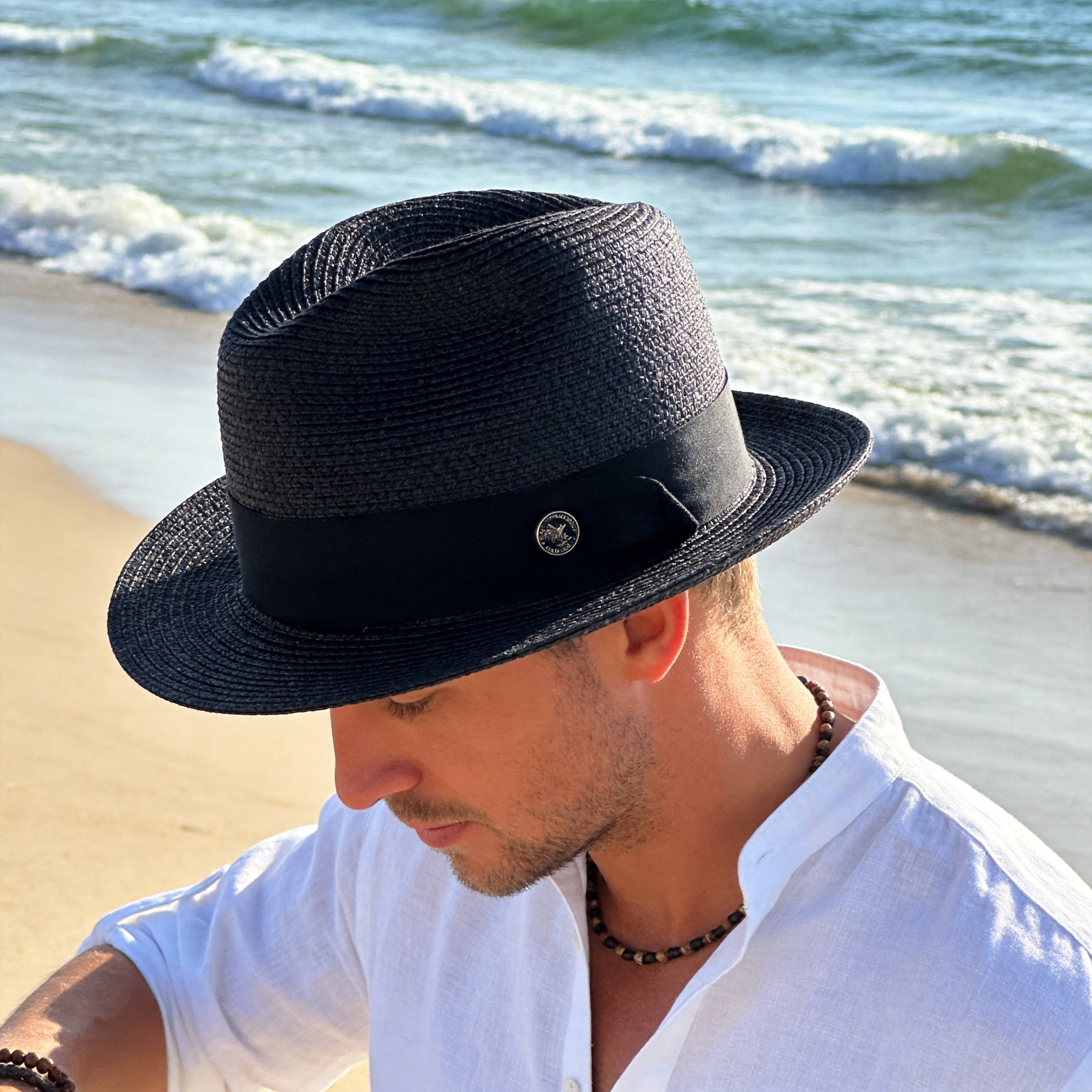 Minimalist Straw Hat – Timeless Black Straw