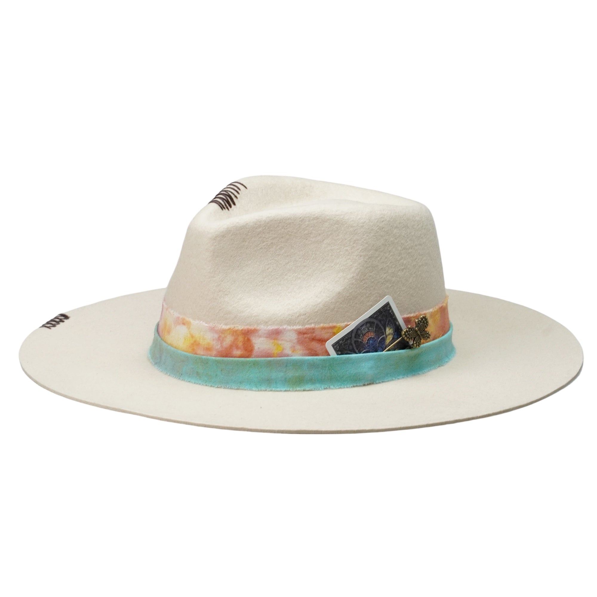 Elegant Teardrop Crown Hat – Minimalist Base, Playful Card Motif