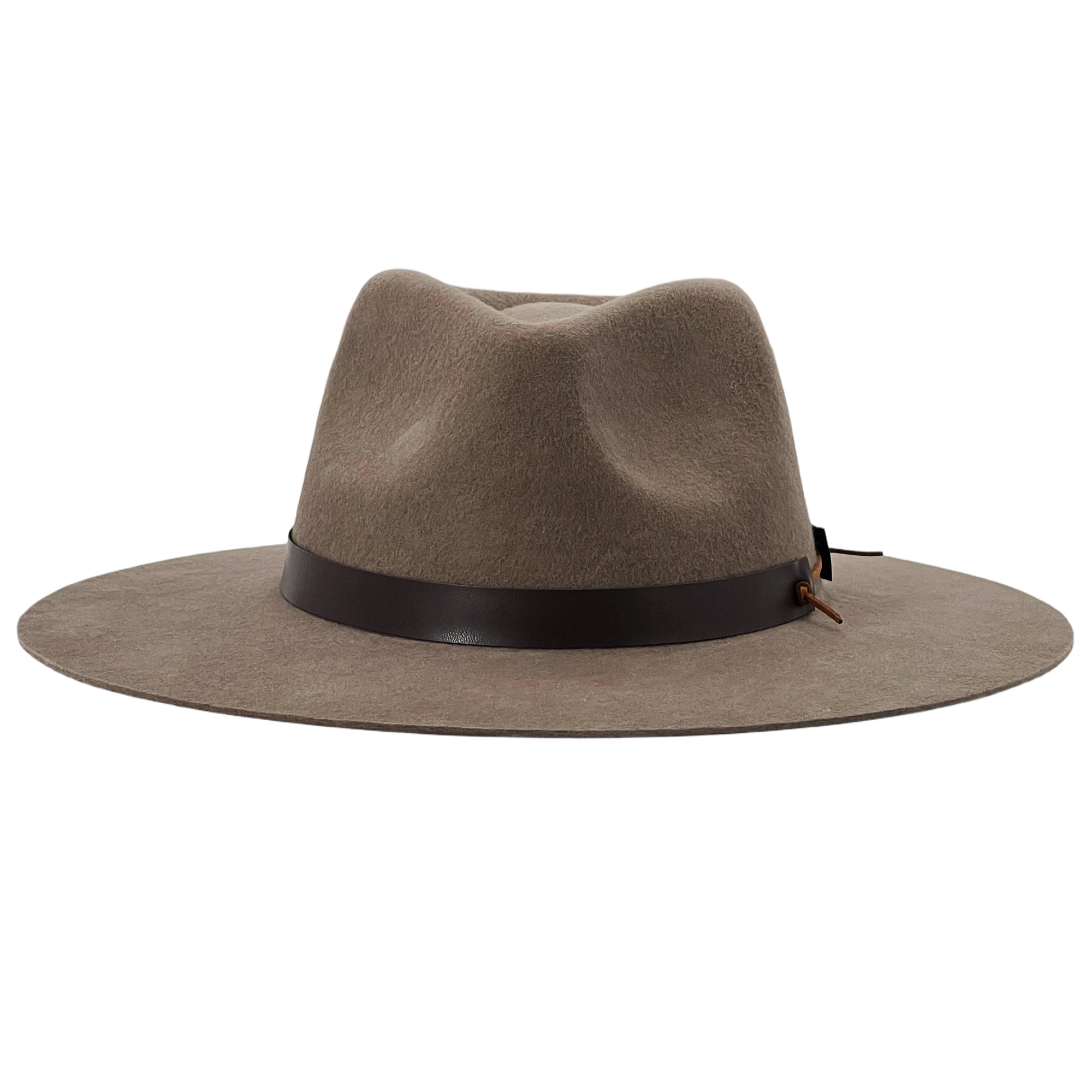 Soft Tan Flat-Brim – Minimalist Leather Strap