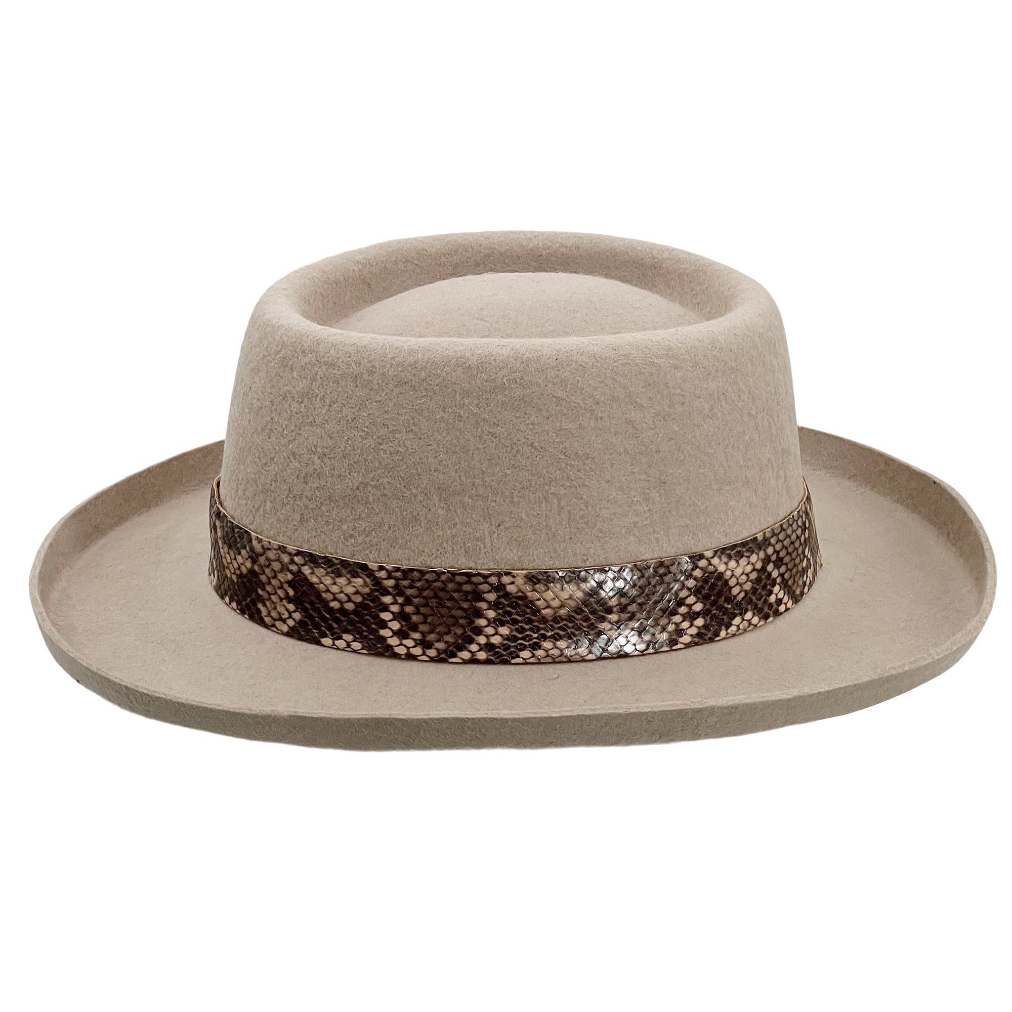 Warm White Hat – Artisan Band Detail
