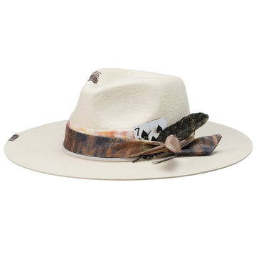 Elegant Beige Hat with Decorative Card Detail