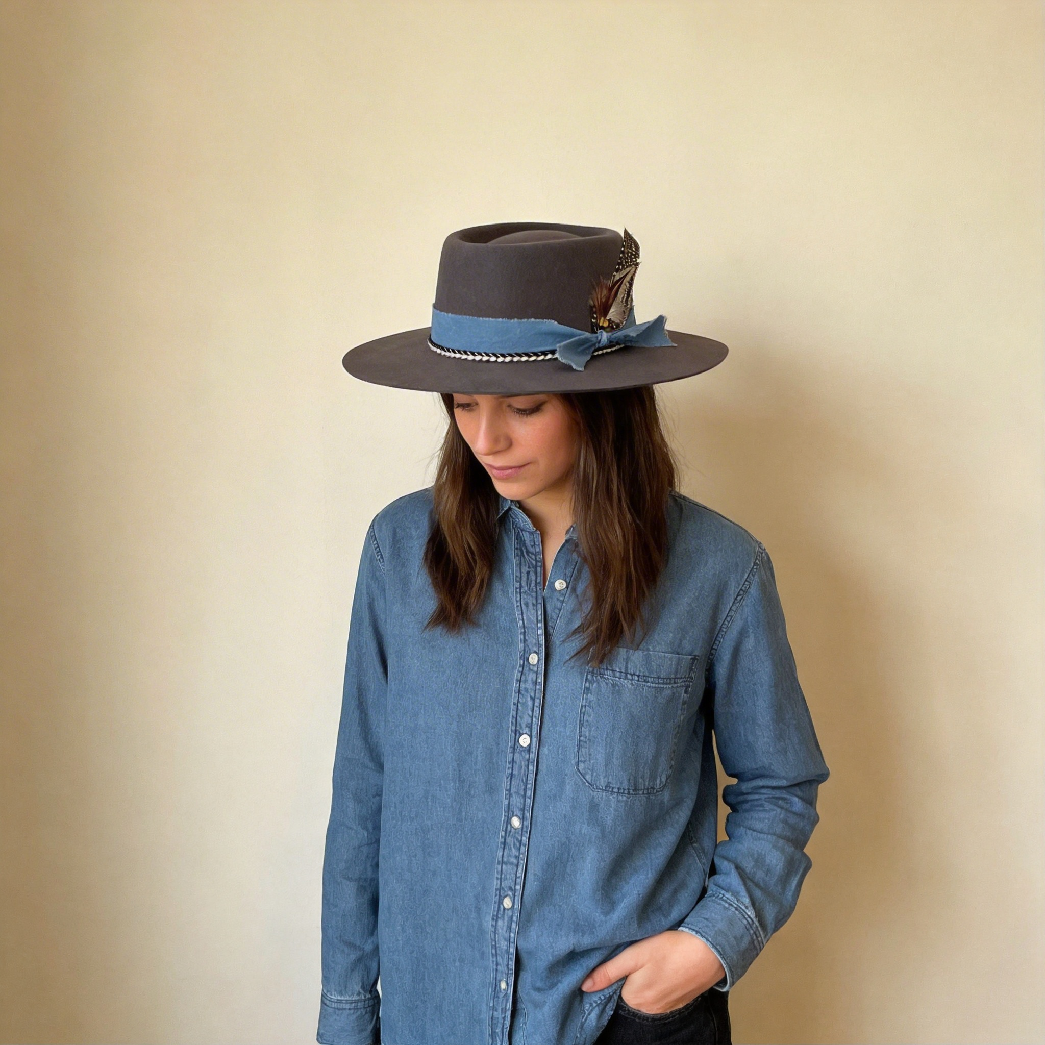 Gray Gambler Hat – Woven Band & Feather