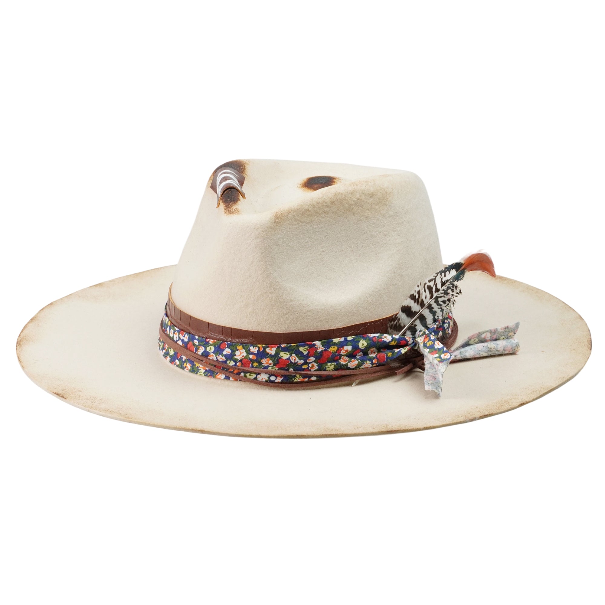 Hand-Burned Modern Felt Hat – Neutral Base, Mixed-Material Trim