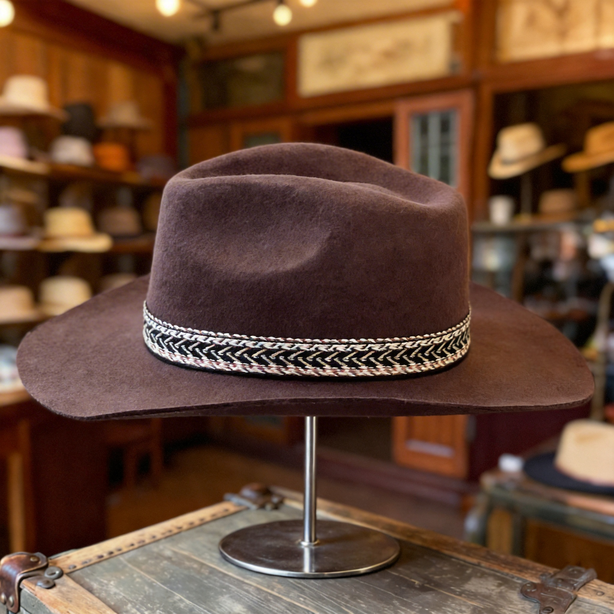 Brown Cowboy – Woven Band Detail