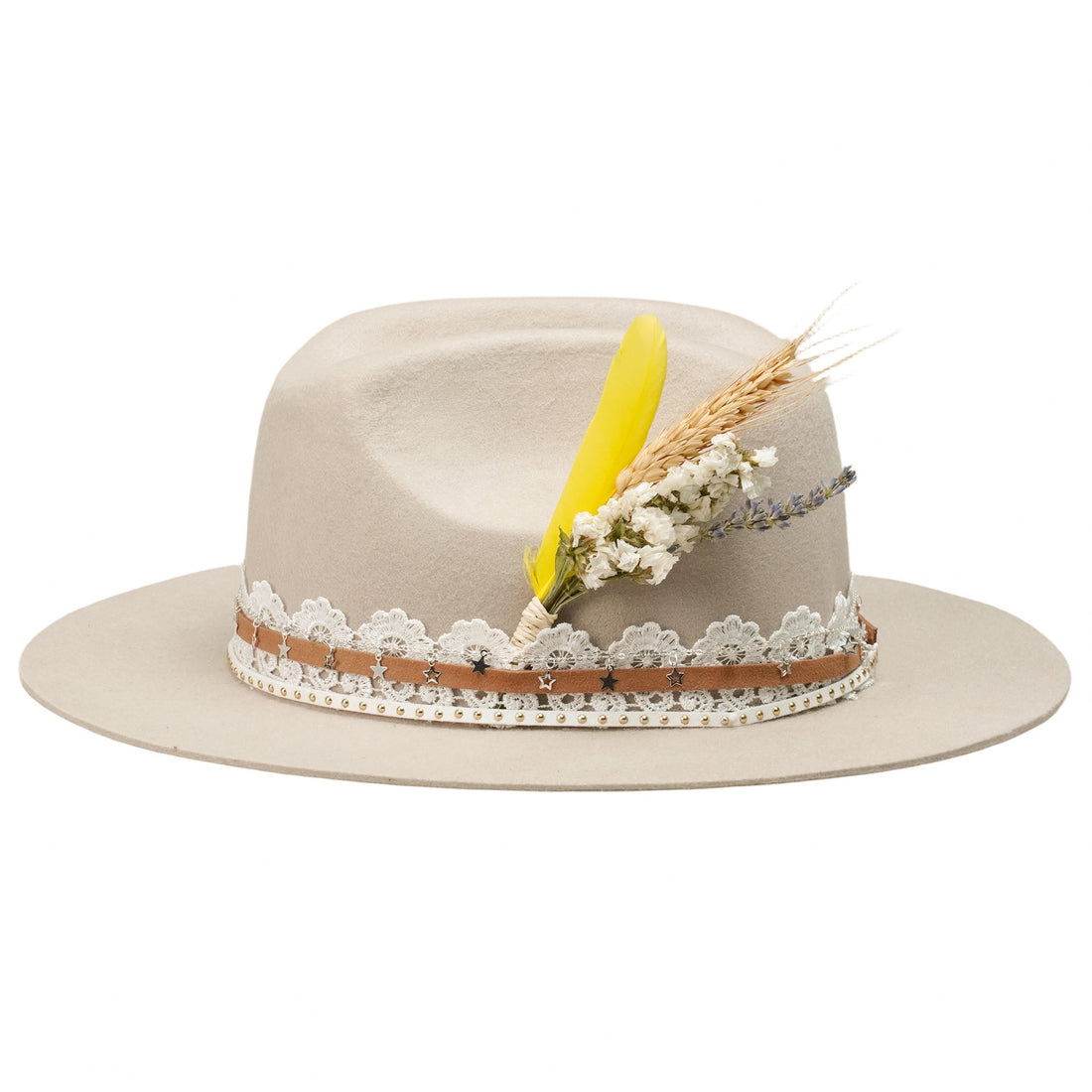 Cream Felt Hat - Star Chain & Dried Flower Bouquet