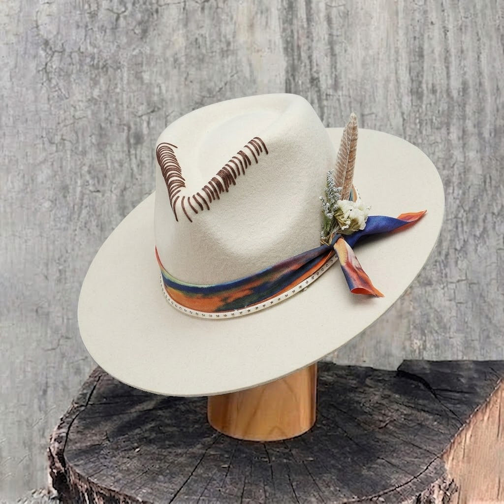 Teardrop Fedora - Off-White with Natural Dried Flower Bouquet