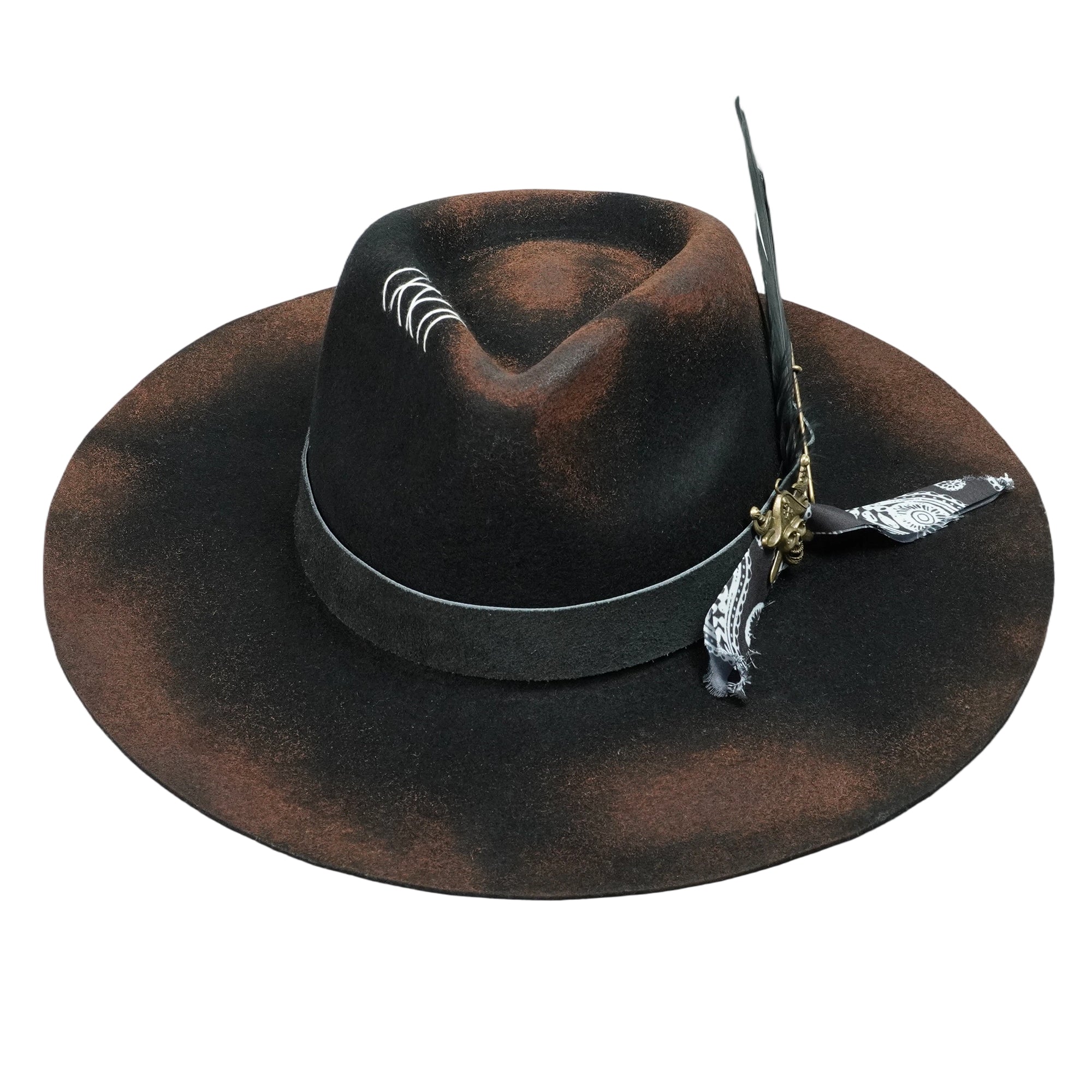 Edgy Felt Hat – Sculpted Form, Refined Hardware