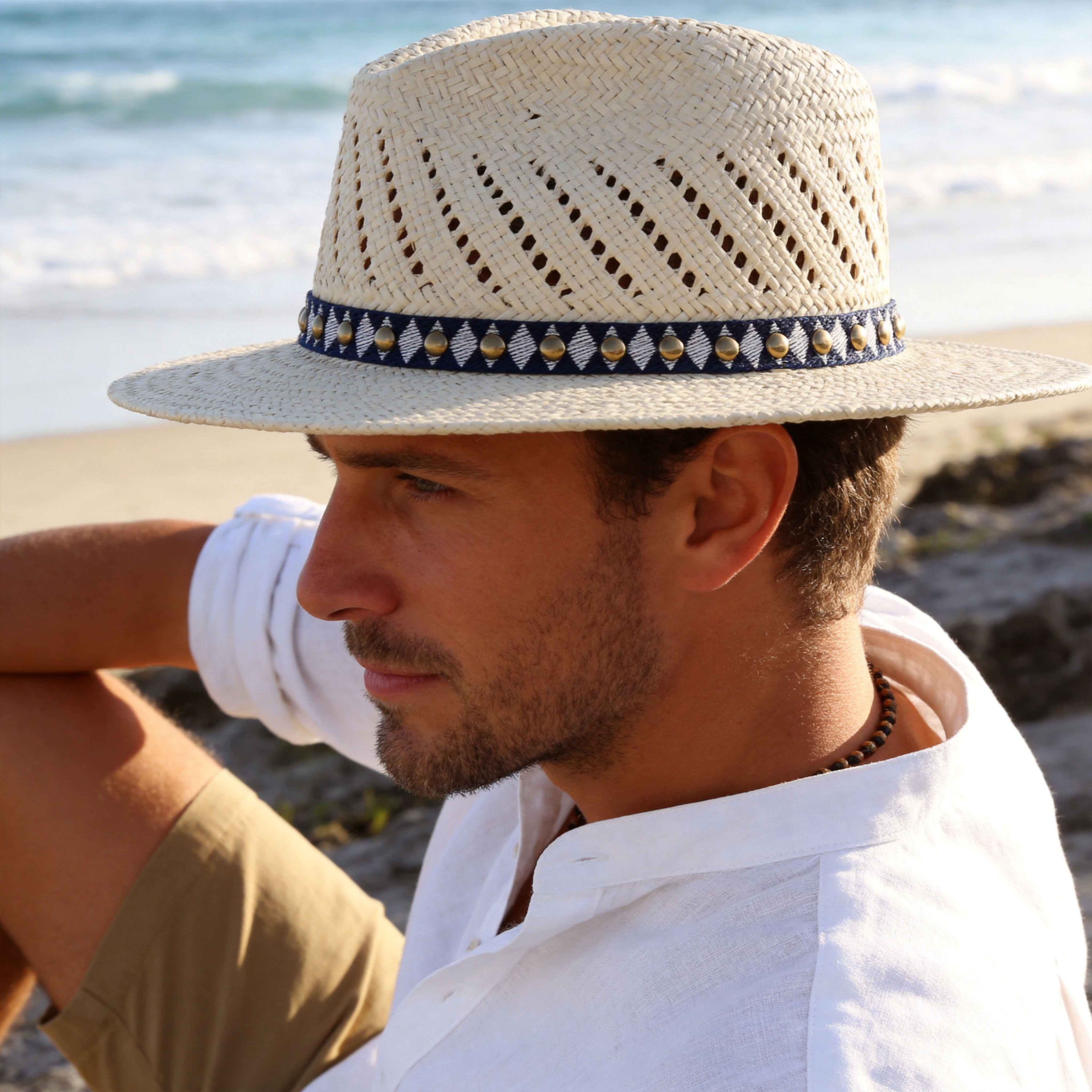 Beige Straw Hat – Woven Trim & Simple Clasp