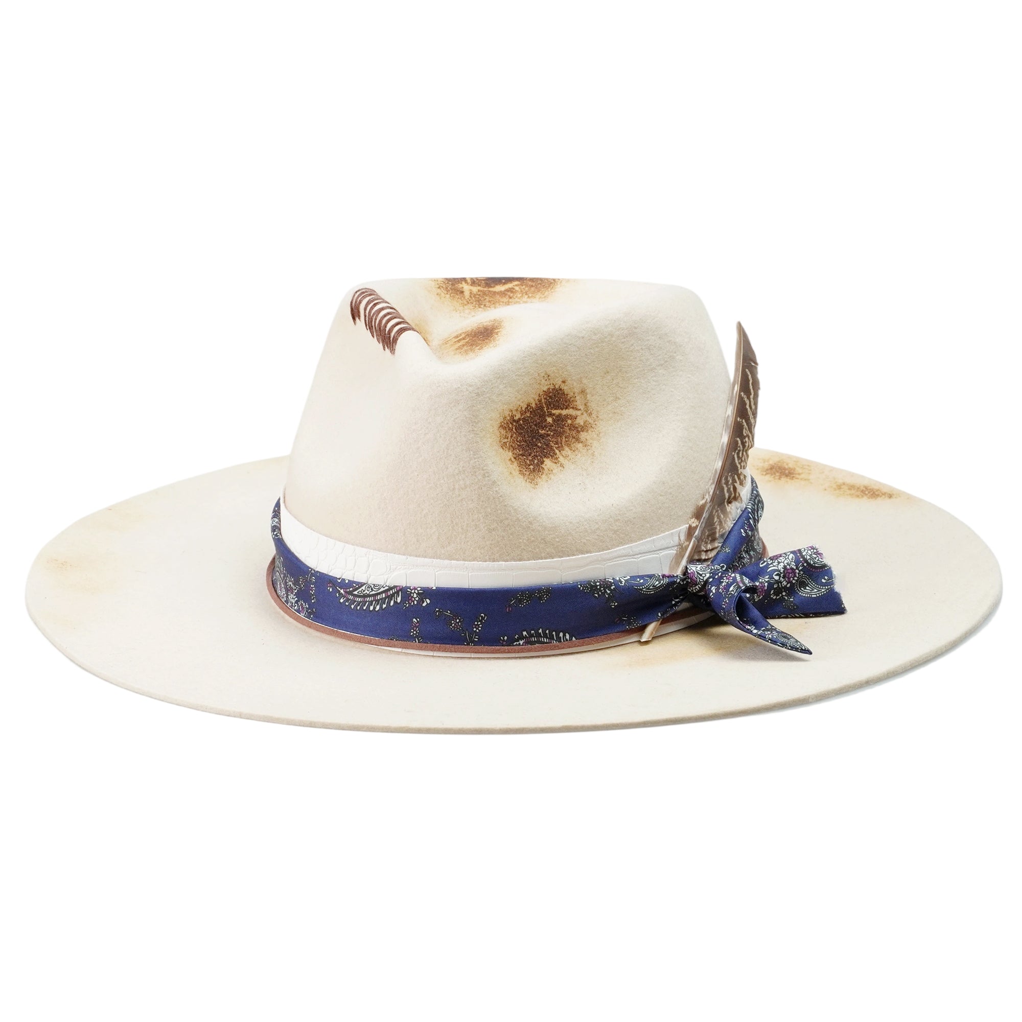 Contemporary Felt Hat – Sculpted Silhouette, Eclectic Trim