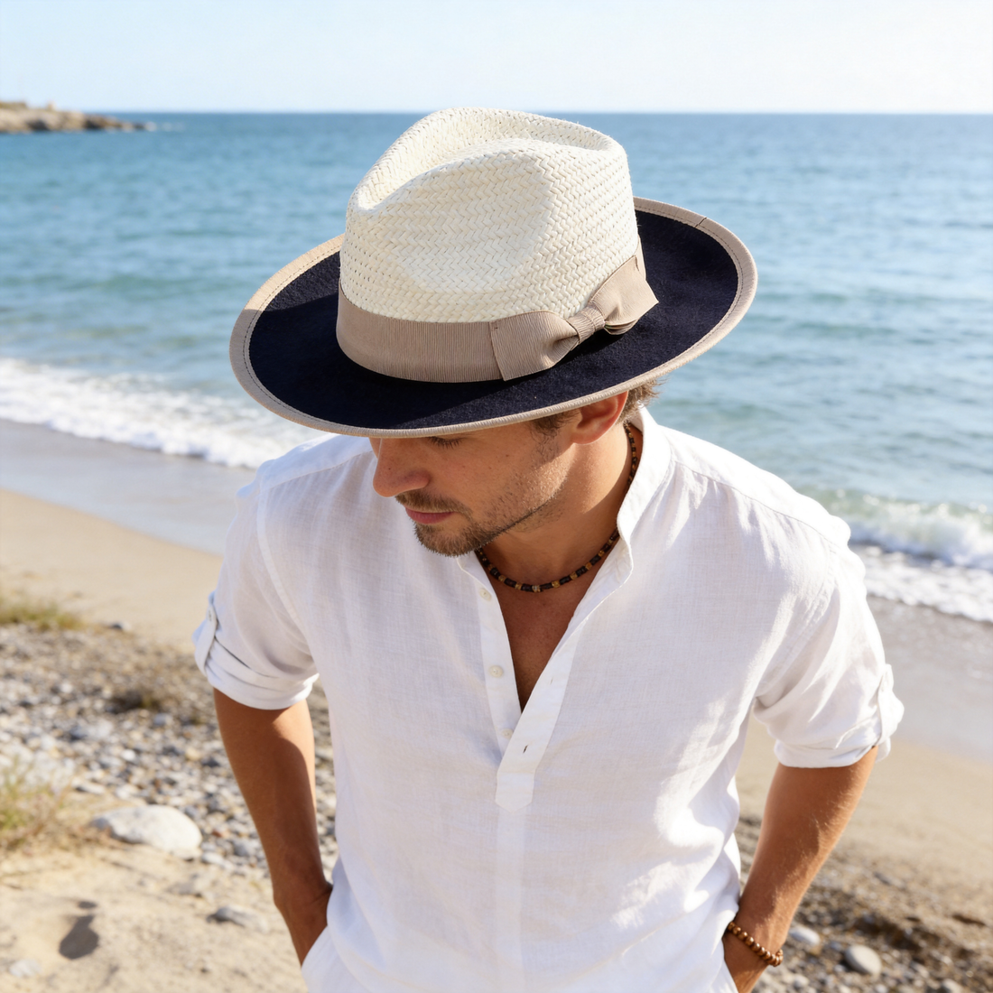 Modern Straw Hat – Crisp White Top, Dark Edge