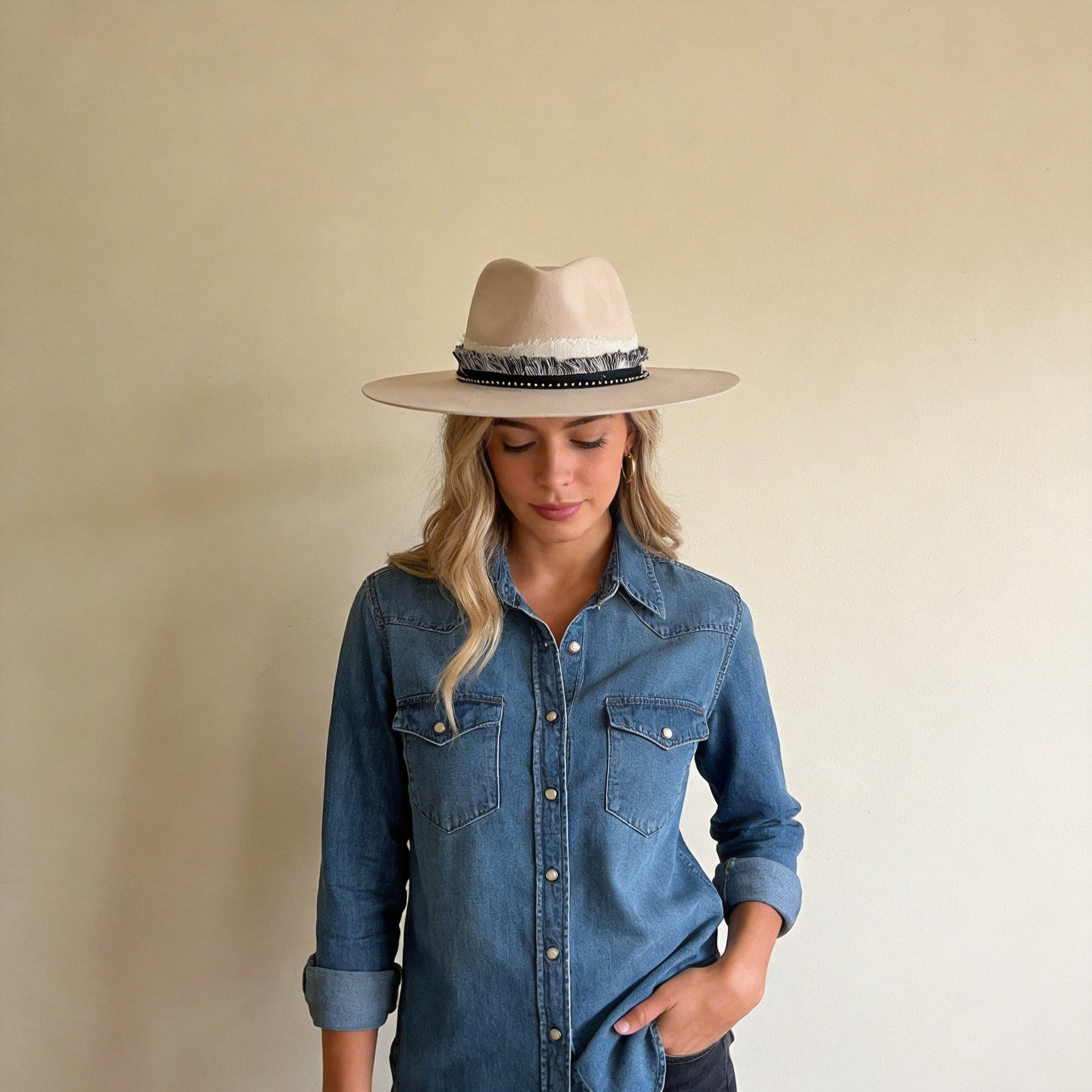 Soft Beige Wide-Brim – Artisan Fabric Band