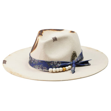 Hand-Burned Artistic Felt Hat – Minimal Form, Detailed Hardware