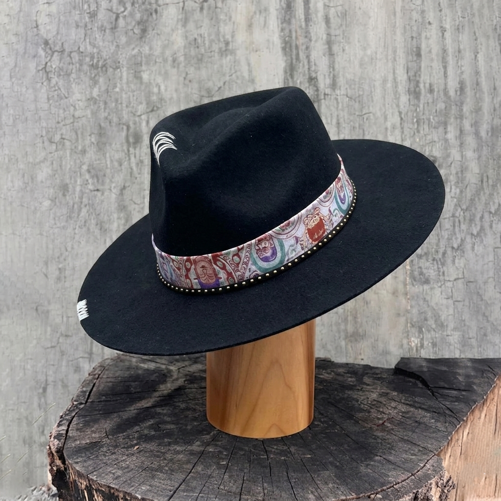 Modern Black Hat: Custom Fabric and Simple Tie