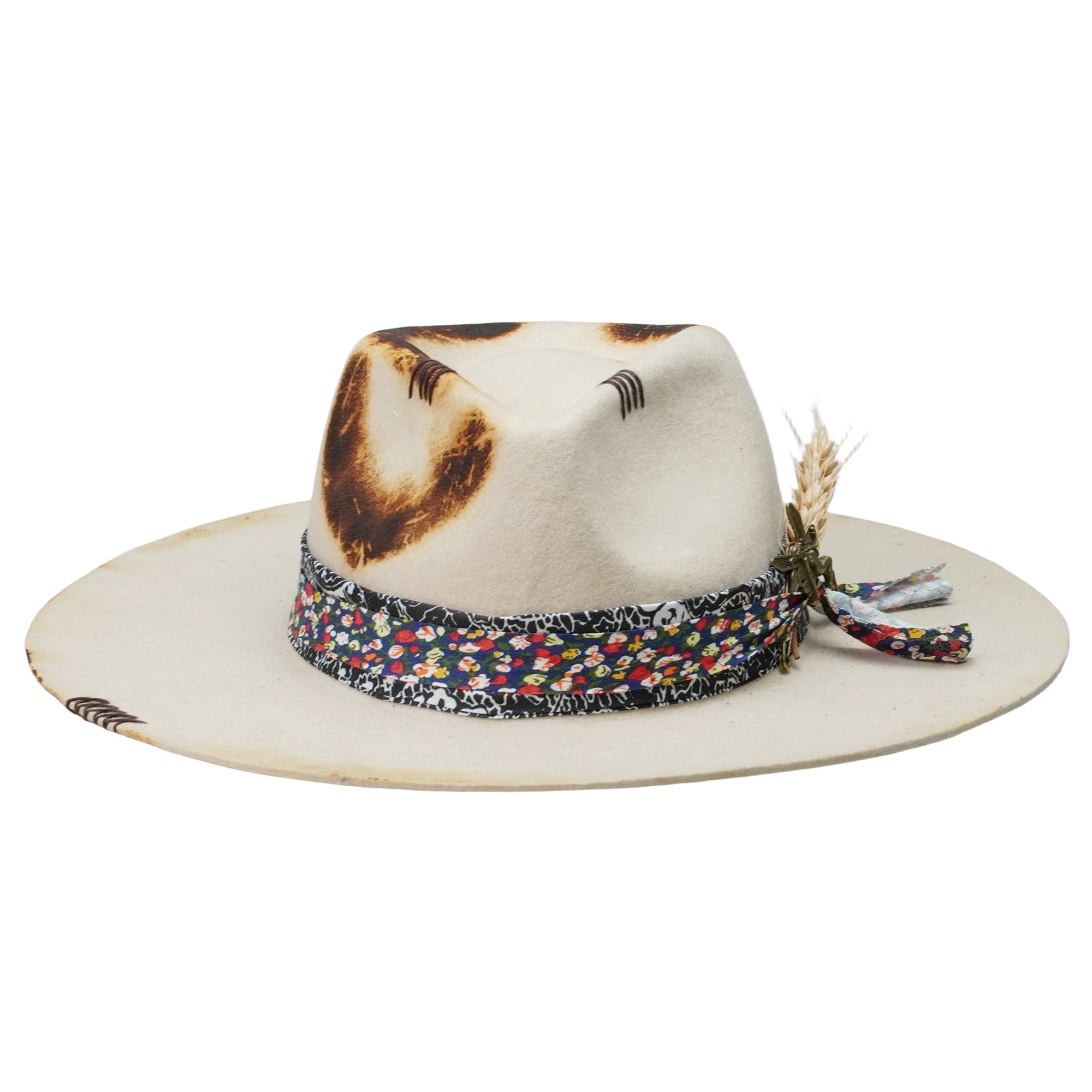 Elegant Off-White Hat – Floral Trim, Rustic Accents