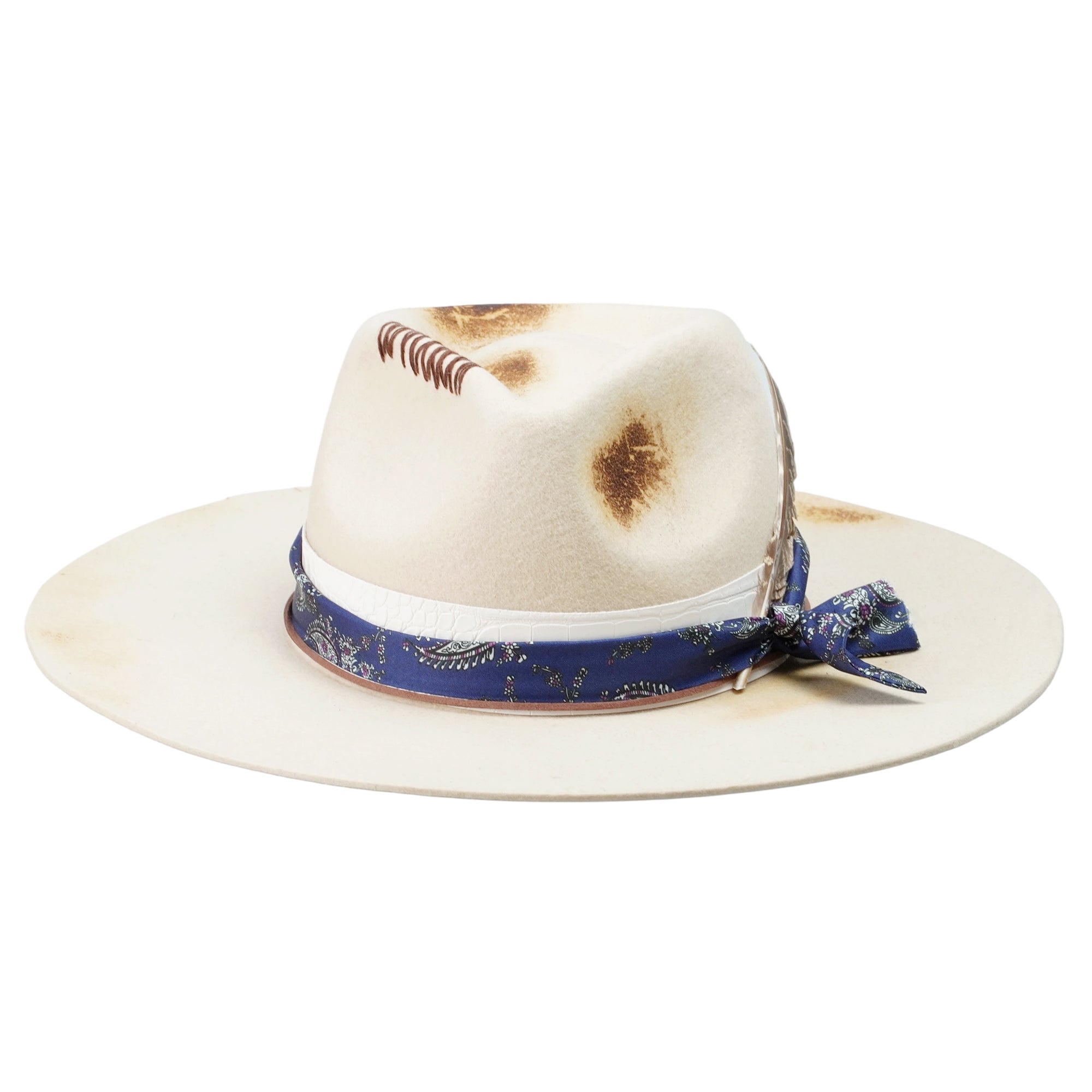 Contemporary Felt Hat – Sculpted Silhouette, Eclectic Trim