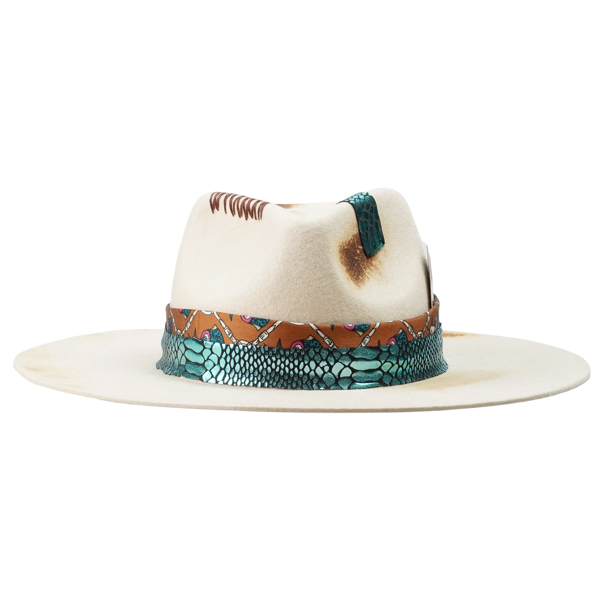 Contemporary Felt Hat – Sculpted Crown, Textured Trim