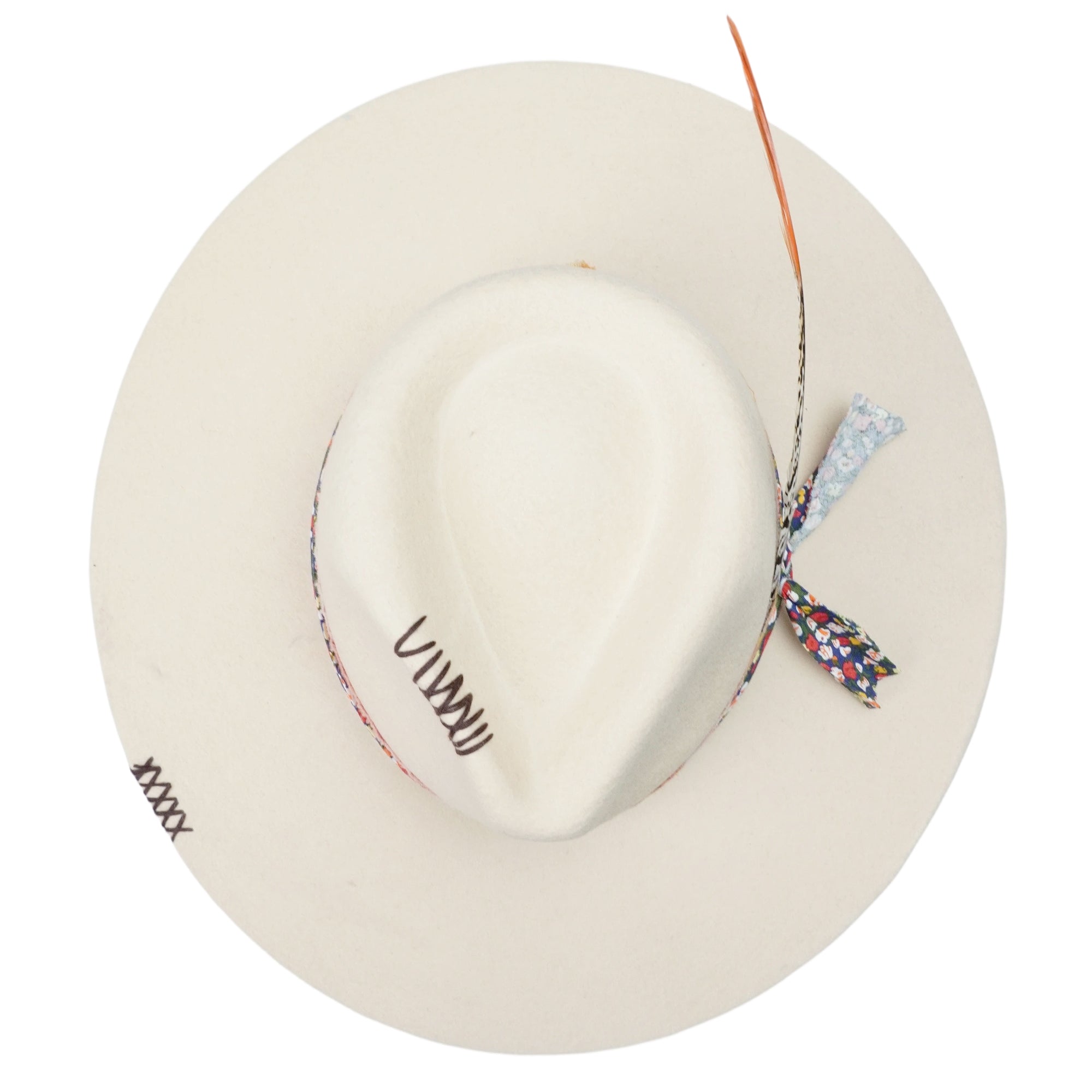 Refined Flat-Brim Hat – Neutral Tone, Floral Print, Subtle Feather Detail
