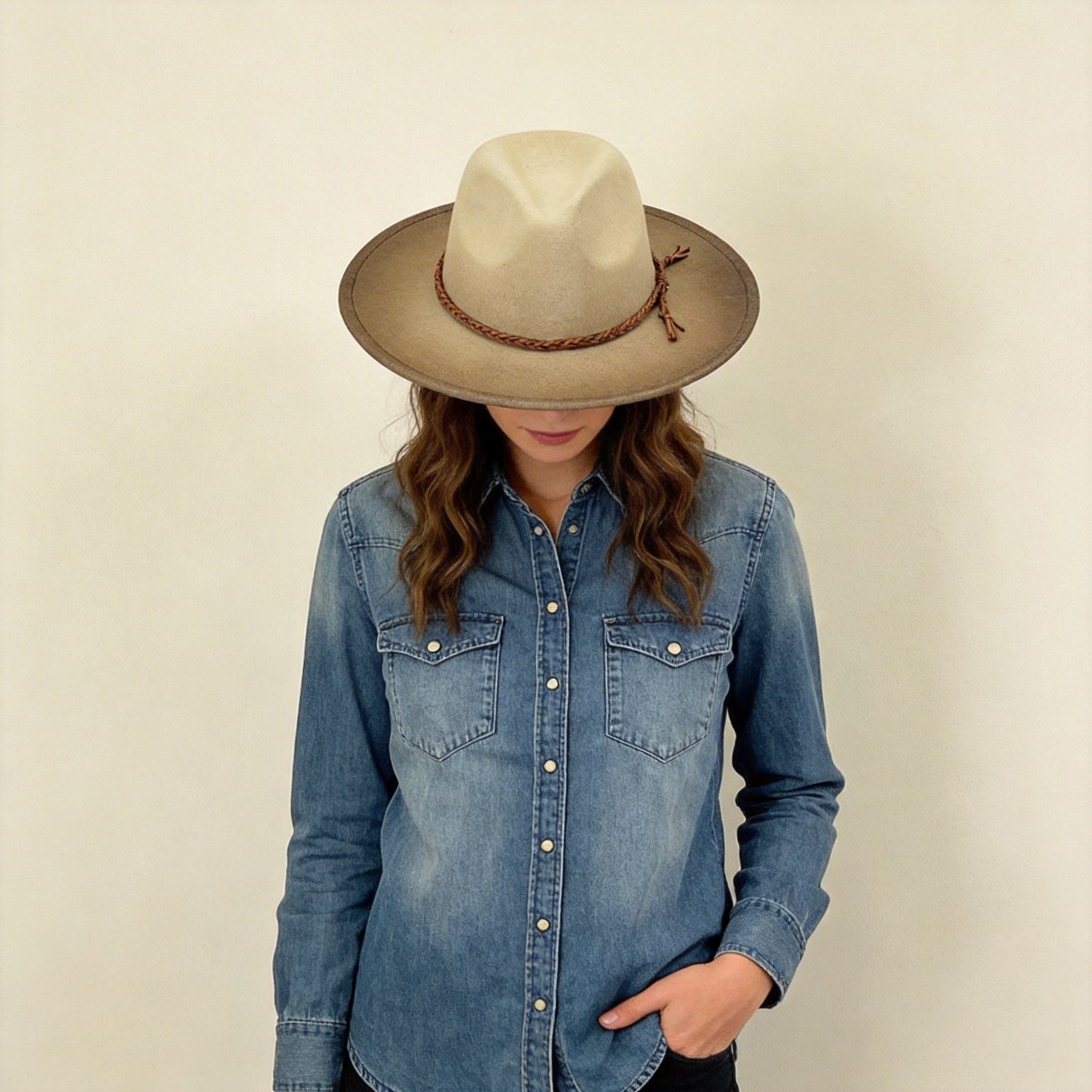 Gradient Oatmeal Flat-Brim – Braided Cord Knot